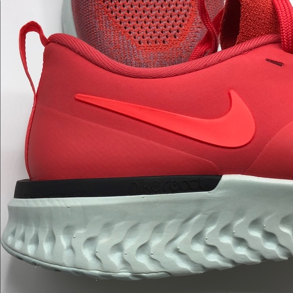 Nike Odyssey React 2 Flyknit Women's Running Shoes - Picture 8 of 12